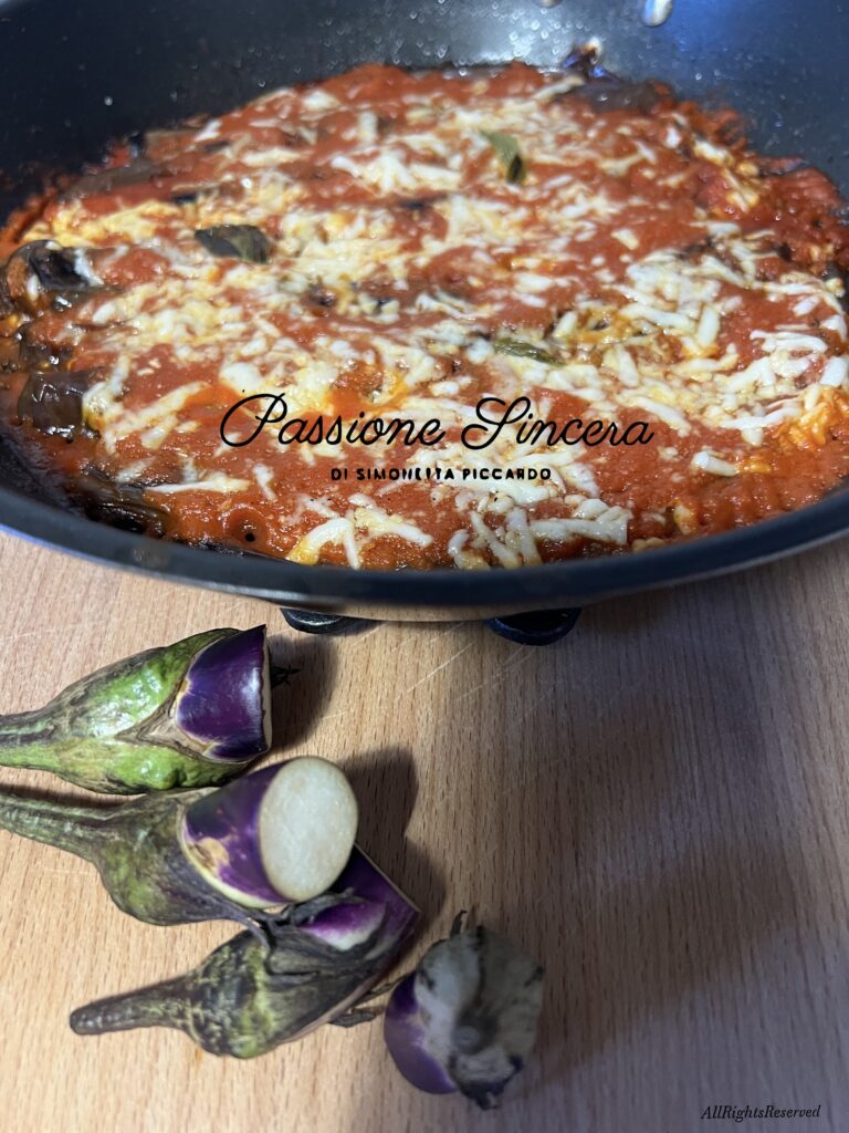 Melanzane violette al pecorino in padella